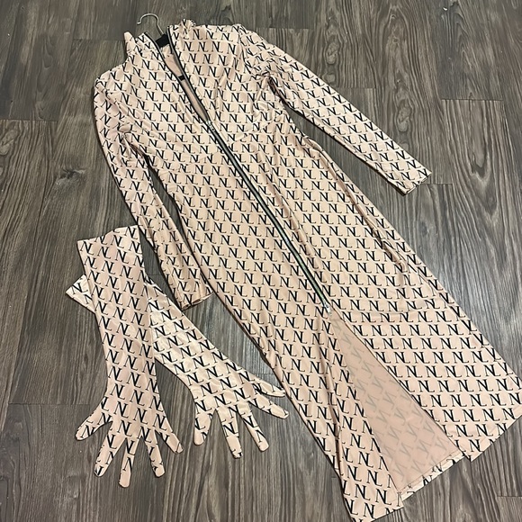 NICHOLE LYNEL LARGE NL PRINT DRESS WITH GLOVES - Picture 2 of 2